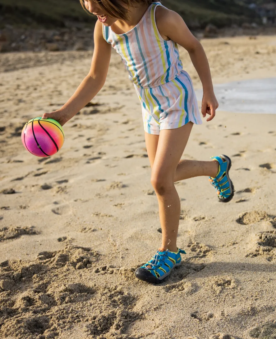 Little Kids' Newport Boundless Sandal  |  Granite Green/Scarlet Ibis