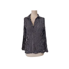 Pull & Bear Black and White Striped V-neck Top | Pre loved |