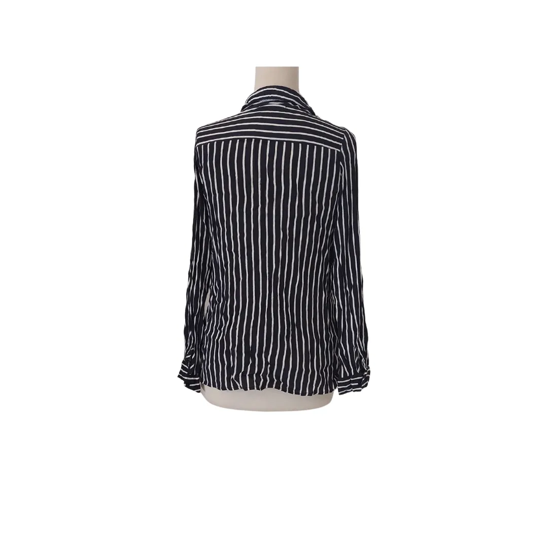 Pull & Bear Black and White Striped V-neck Top | Pre loved |